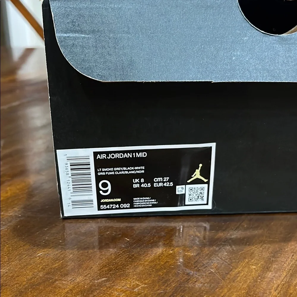 Air Jordan 1 Mid ‘Smoke Grey’ - Picture 6 of 7